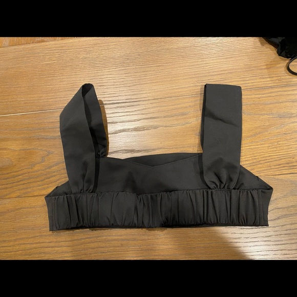 Crop top - Picture 2 of 2